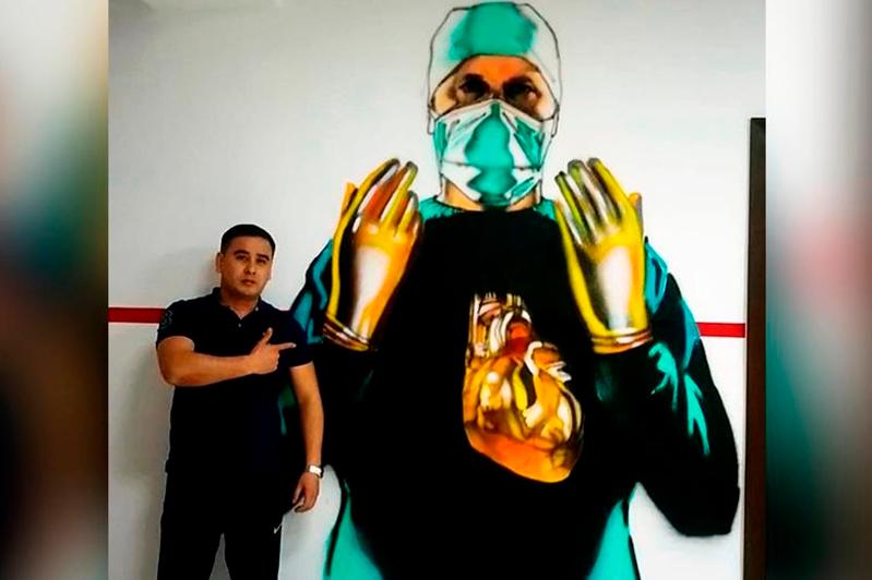 اتىراۋ: اكادەميا مۇعالىمدەرى دارىگەرلەرگە ارناپ سۋرەت سالدى