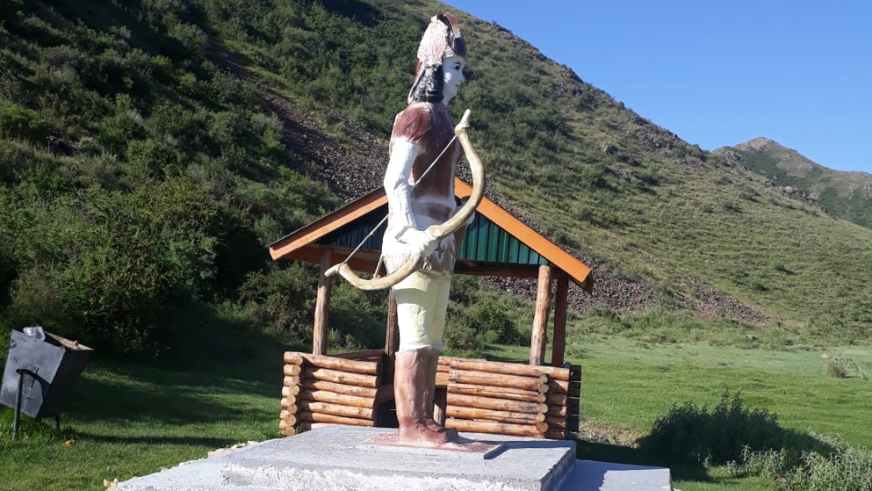 جاندەلى باتىر قىز