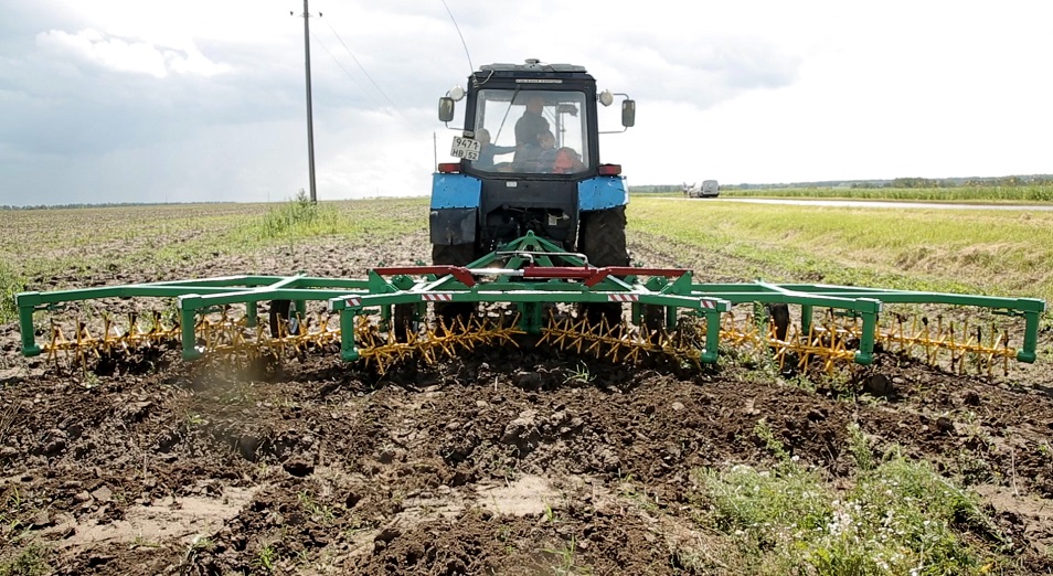 ەكونوميست راحىم وشاقباەۆ اگروبانك تۇرىندەگى ۇيىمدار قۇرۋدى ۇسىندى