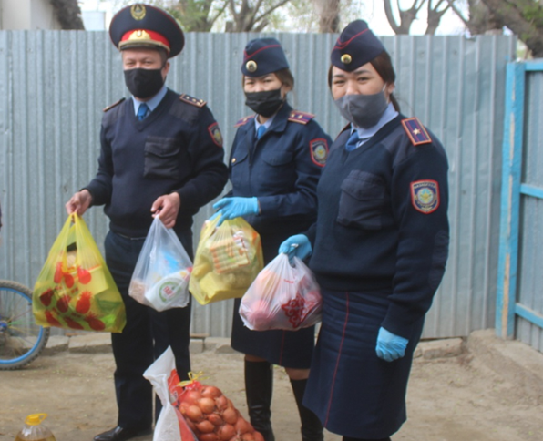 قىزىلوردالىق پوليتسەيلەر قايىرىمدىلىق شاراسىن وتكىزدى