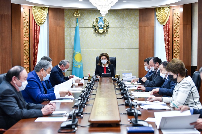 سەناتورلار كومپانيالاردى ىرىكتەۋدىڭ جاڭا تاسىلدەرىن ۇسىنۋدا