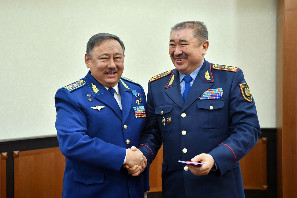 سەناتور تالعات مۇساباەۆقا ماراپات قارۋى تابىس ەتىلدى