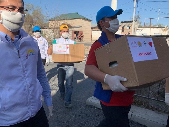 «ءبىز بىرگەمىز!»: تۇركىستاندىق 10 مىڭنان استام وتباسى قامتىلدى