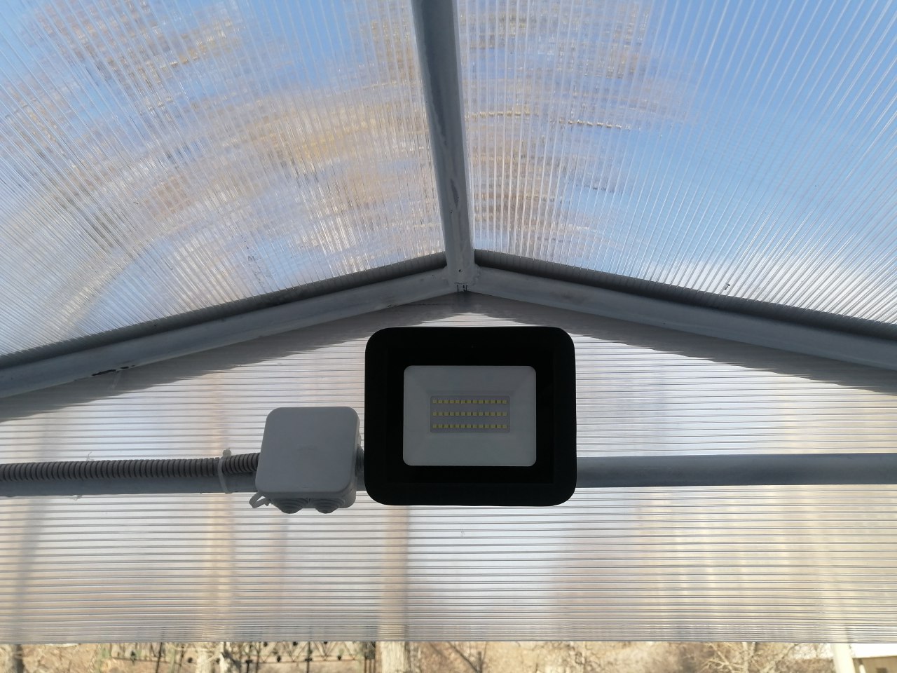 ​سەمەي ماشينا جاساۋ زاۋىتى زالالسىزداندىرۋ كەشەنىن شىعارا باستادى