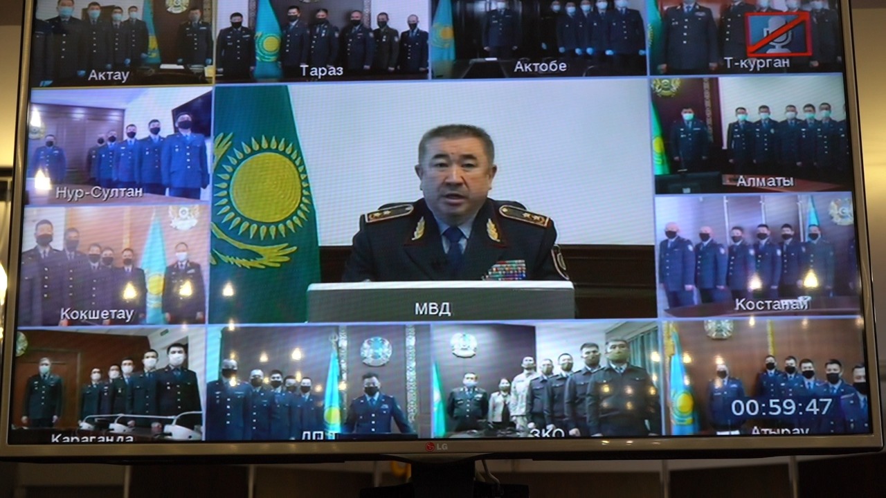 قوستانايلىق پوليتسەيلەر «ورتتە كورسەتكەن قايسارلىعى ءۇشىن» مەدالىمەن ماراپاتتالدى