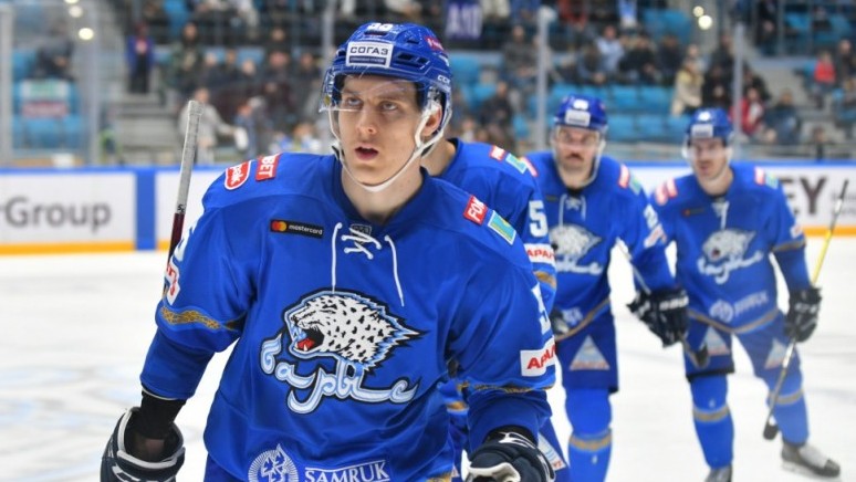 «بارىس» ءۇش حوككەيشىمەن قوشتاستى