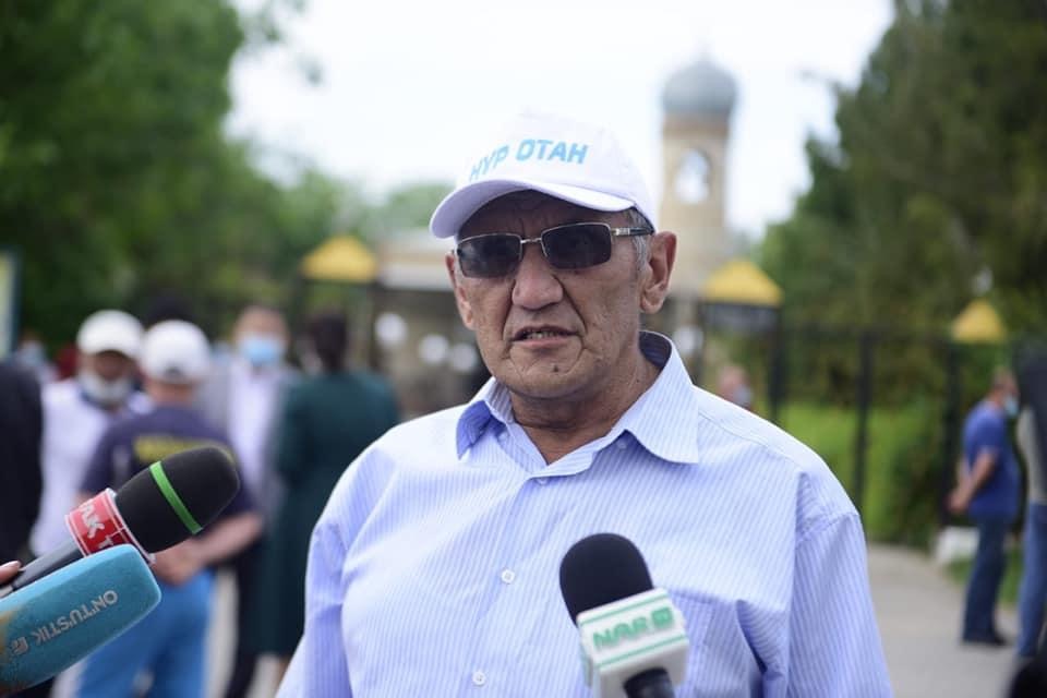 شىمكەنتتىك كاسىپكەر 550 وتباسىعا «اۋىزاشار قورجىنىن» تاراتتى 