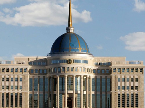 پرەزيدەنت جارلىعىمەن بىرقاتار قىزمەتكەر مەملەكەتتىك ناگرادالارمەن ماراپاتتالدى