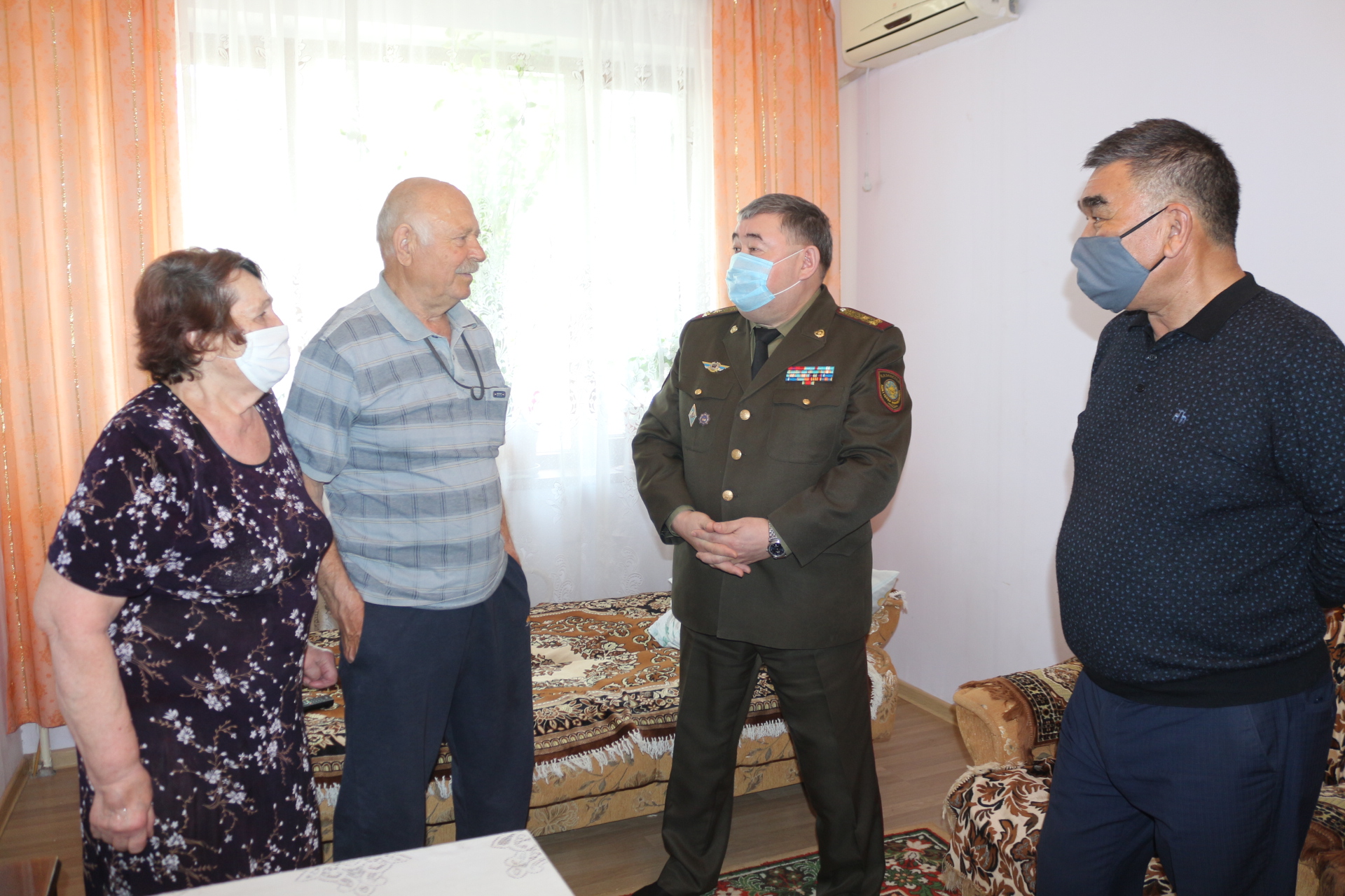 ماڭعىستاۋ وبلىسى تجد قىزمەتكەرلەرى 9 وتباسىنا كومەك كورسەتتى