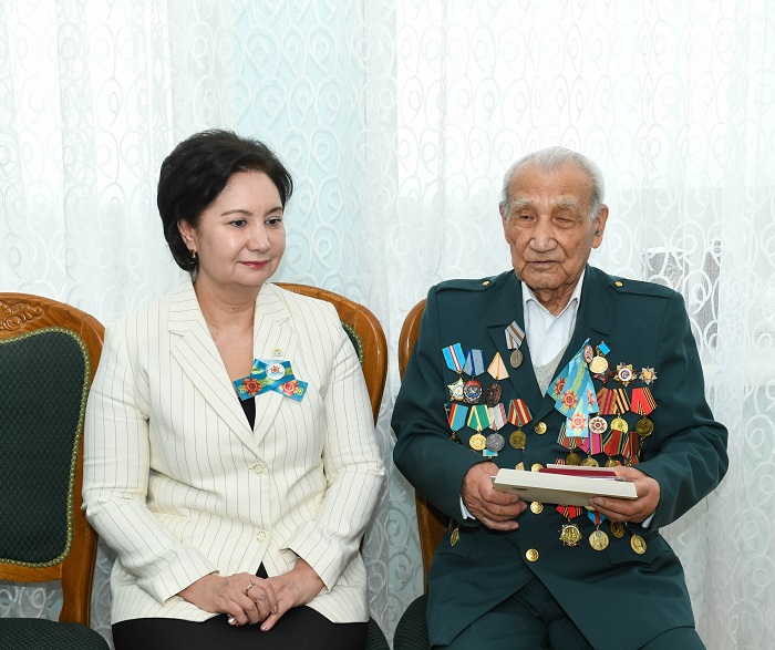 قىزىلوردا: ايماق باسشىسى ارداگەردى قۇتتىقتادى