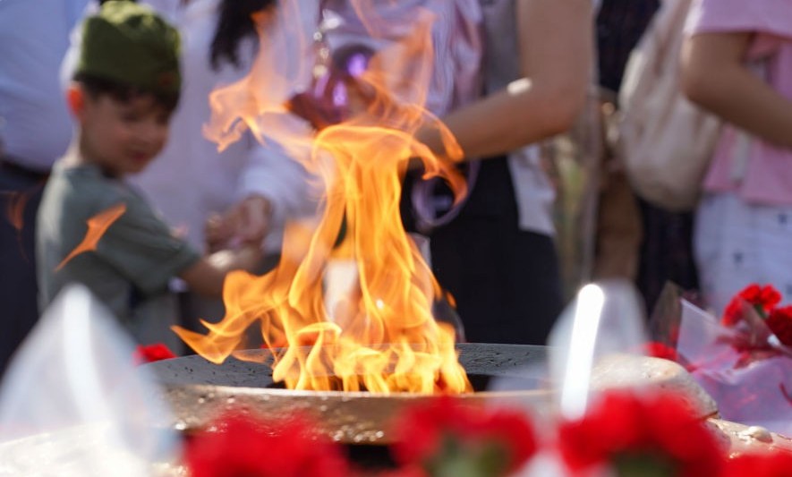 الماتى مەن رەسەي وقۋشىلارى «جۋراۆلي» انىنە بىرلەسكەن مۋزىكالىق كليپ جازدى (ۆيدەو)