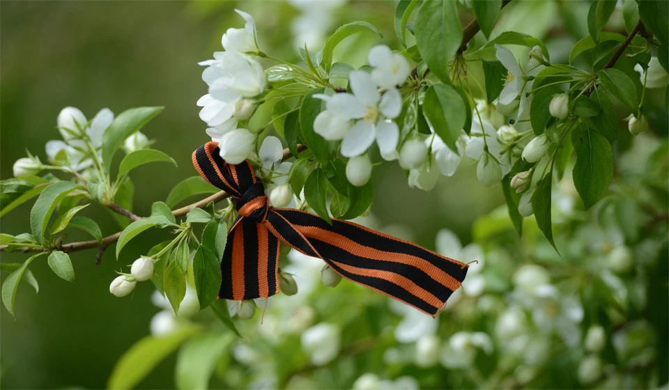 ەڭبەك پەن ەرلىك ەلەۋسىز قالمايدى