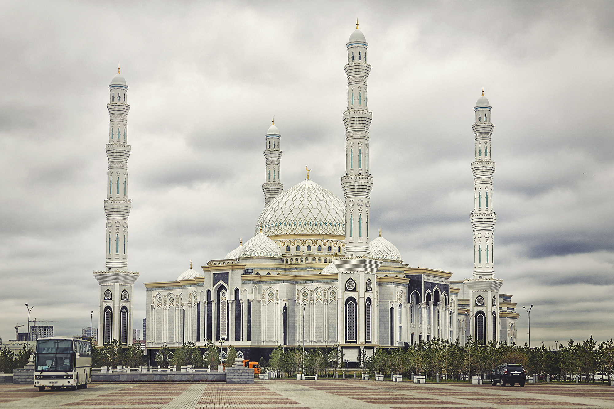 جاماعات اللا ءۇيىن ساعىنىپ ءجۇر