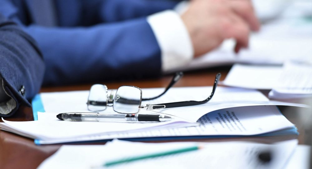 مينيسترلىك بەيبىت جينالىستار تۋرالى زاڭ جوباسىنداعى قاتەلىكتەرگە قاتىستى تۇسىنىكتەمە بەردى