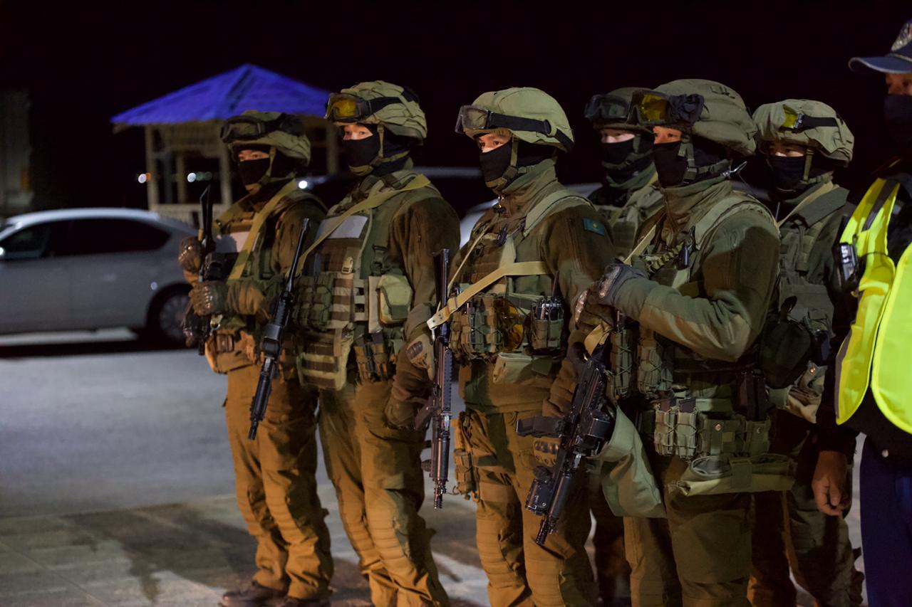 اتىراۋ: اسكەريلەر قىزمەتىن ابىرويمەن اتقاردى