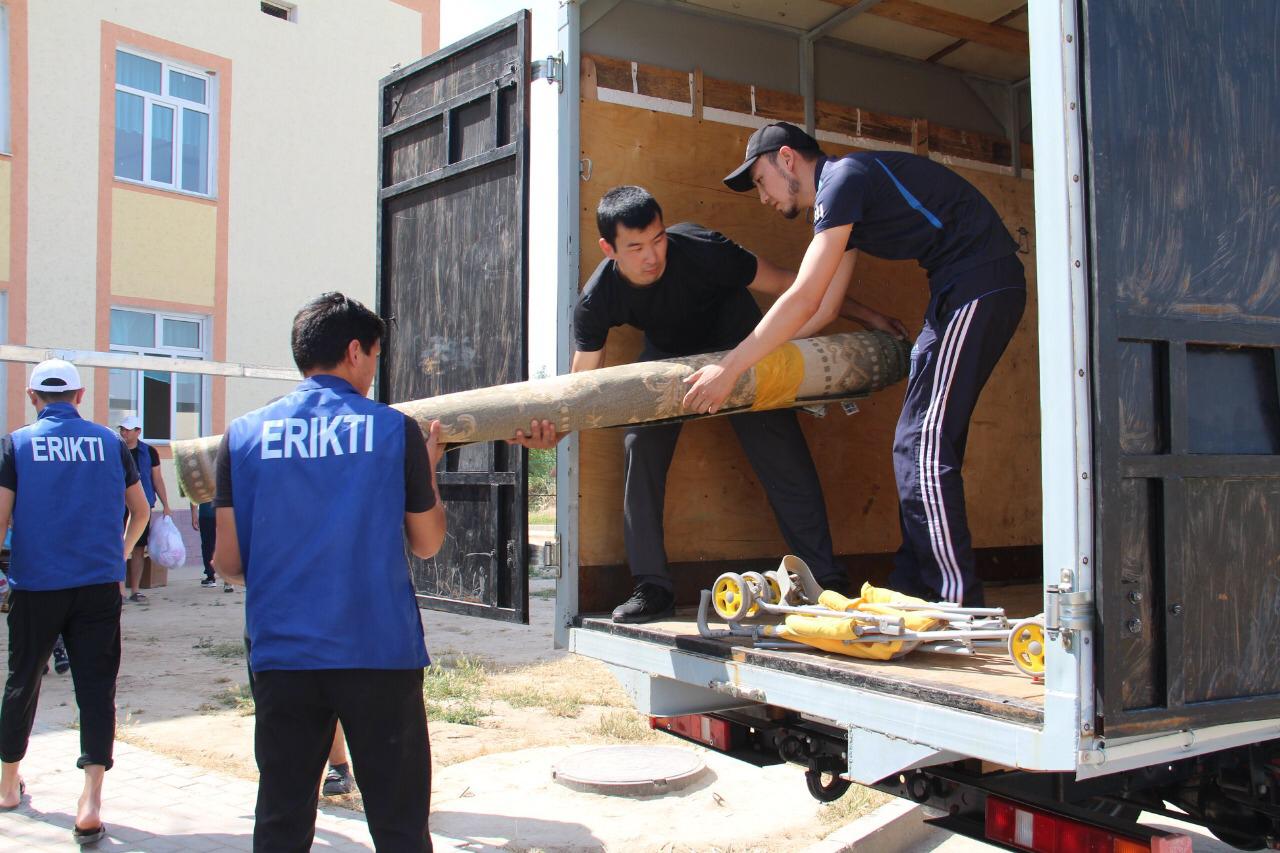 تۇركىستان: ەرىكتىلەر ماقتاارالدىقتارعا 50 توننا الەۋمەتتىك كومەكتى جەتكىزدى