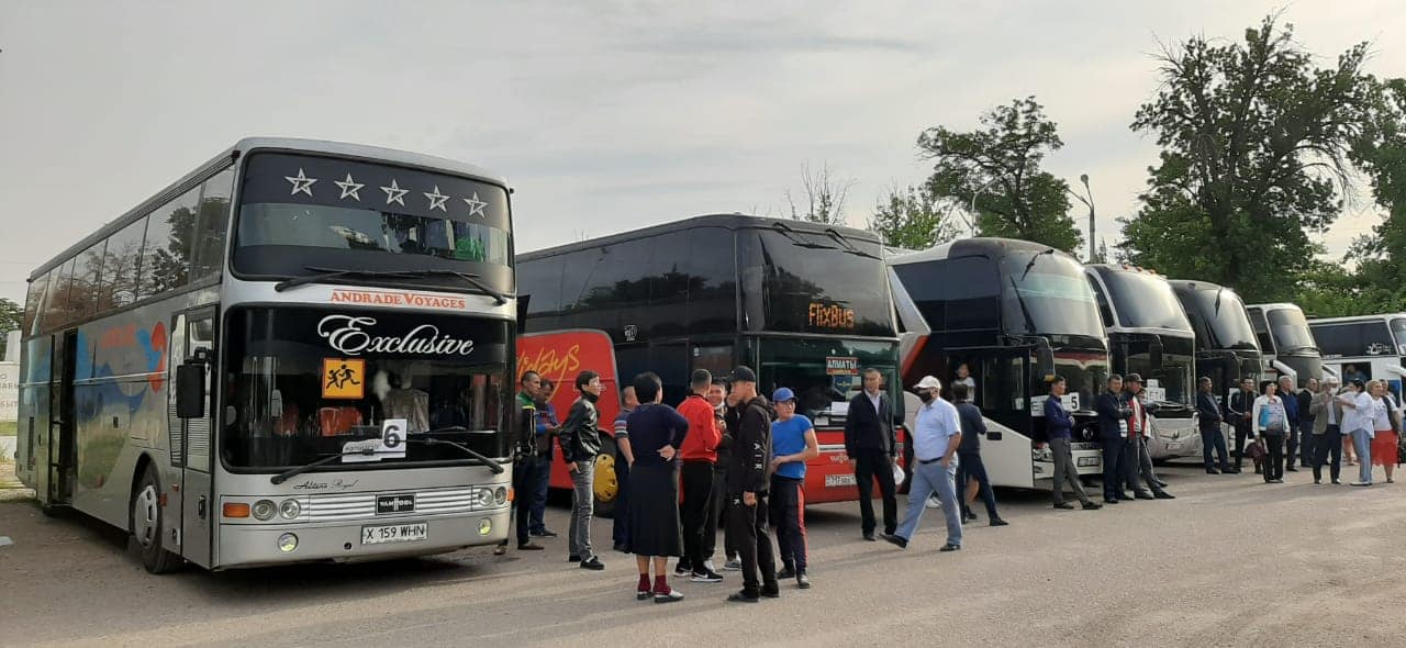 تۇركىستان: بالالار «بالداۋرەندە» دەمالادى