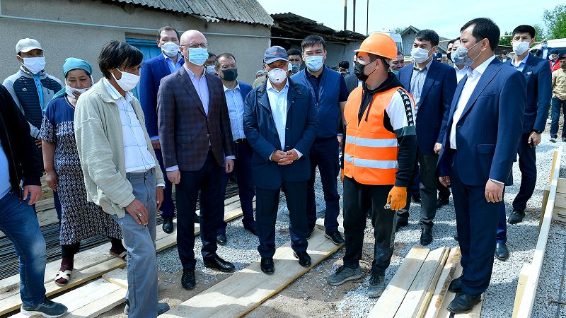 رومان سكليار تۇركىستان وبلىسىنداعى قالپىنا كەلتىرۋ جۇمىستارىنىڭ بارىسىن تەكسەردى