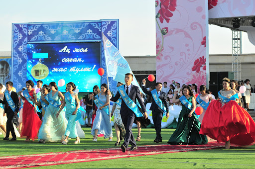 الماتى: مەكتەپ ءبىتىرۋ شارالارىن ۇيىمداستىرۋدا نەگە تىيىم سالىندى؟