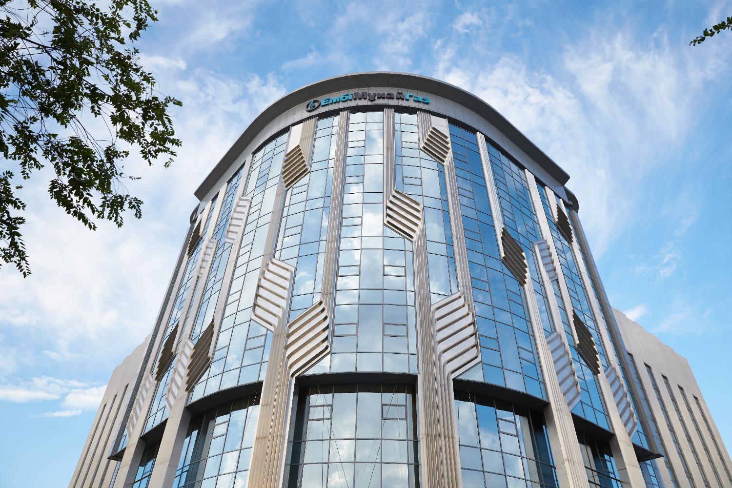 اتىراۋ: مۇنايشىلار ماقتاارال تۇرعىندارىنا كومەككە 4 ملن تەڭگە جينادى