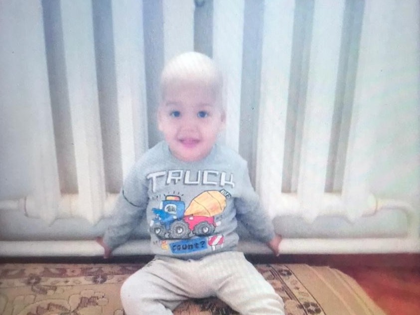 اتىراۋلىق پوليتسەيلەر 1.5 جاستاعى بالانى ىزدەستىرۋدە