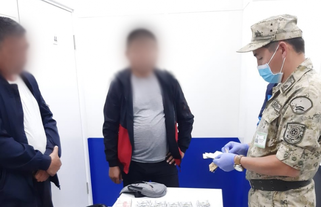 دەكلاراتسيالانباعان اقشا قاراجاتىن الىپ وتپەك بولعان ازامات ۇستالدى