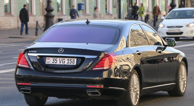 ۇكىمەت قازاقستاندىقتاردىڭ ارمەنيادا تىركەلگەن كولىكتەرىنە قاتىستى قاۋلى شىعاردى