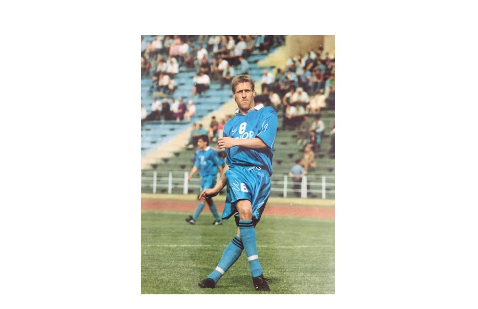 ۆلاديمير نيدەرگاۋس ۇزدىك فۋتبولشىلار ساناتىندا