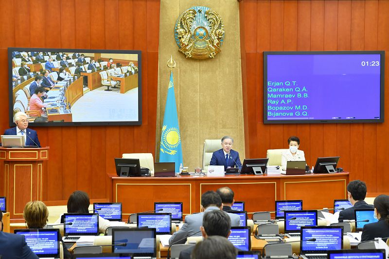 جۇمىسشىلار جازاتايىم جاعدايدان قالاي ساقتاندىرىلادى؟