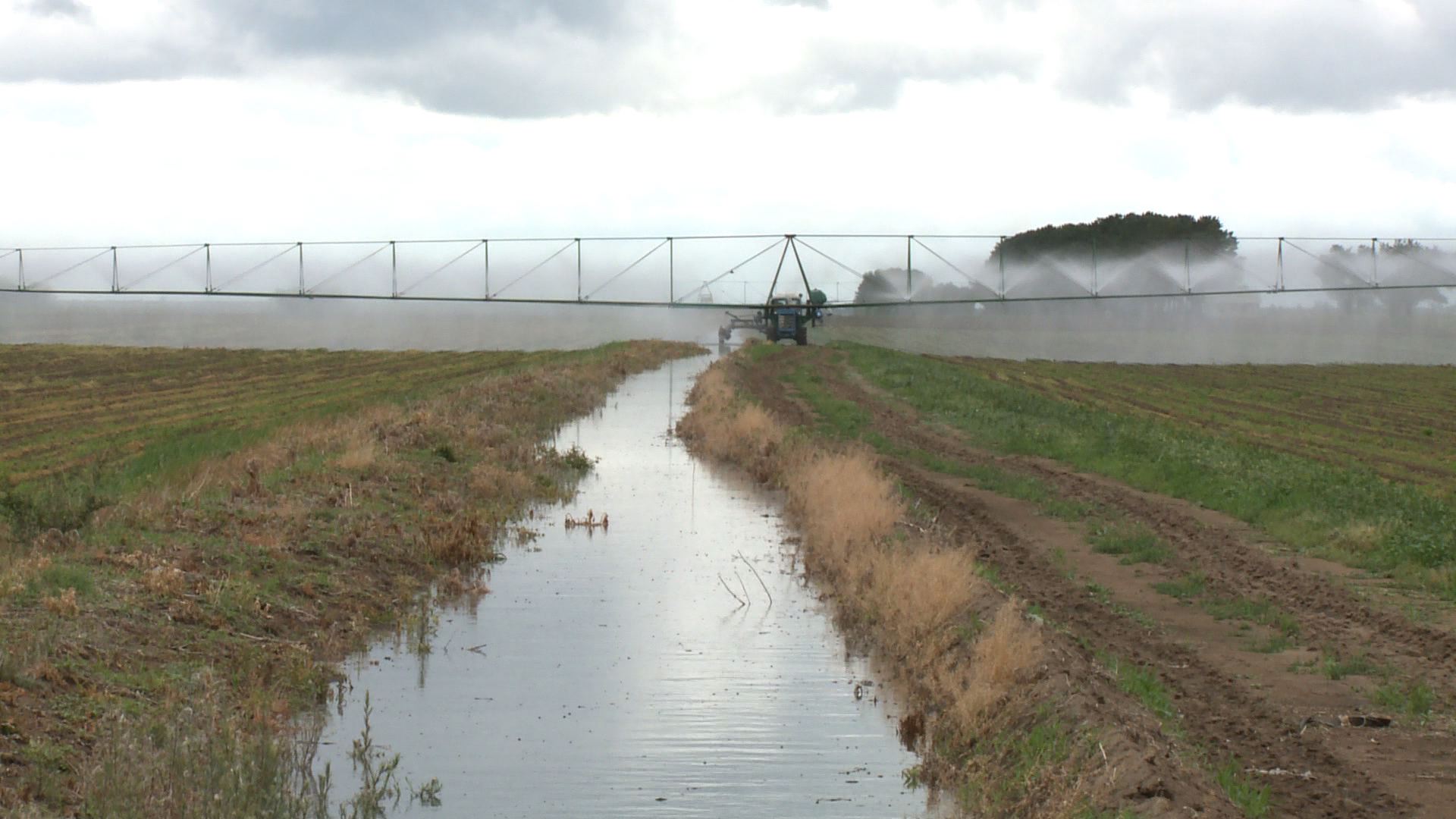 ەرتىس-ۋسپەن جاساندى سۋ كانالى ىسكە قوسىلادى