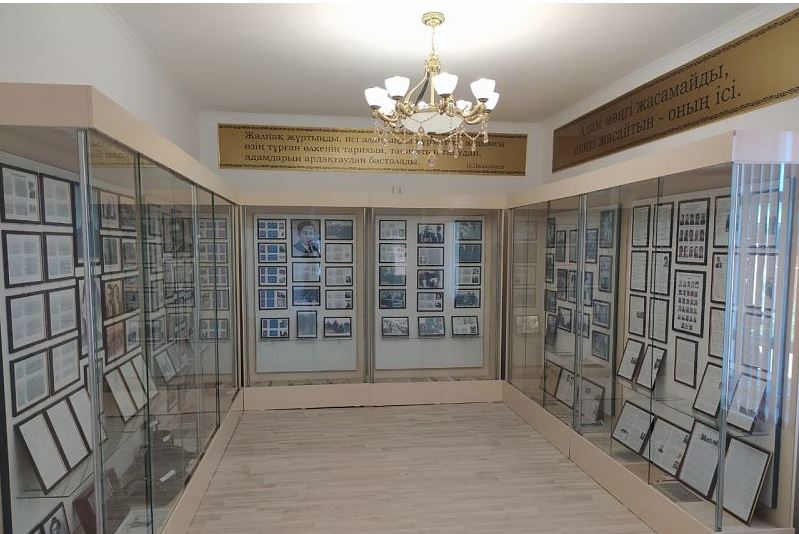 تۇرار رىسقۇلوۆ ءتالىم العان مەكتەپ