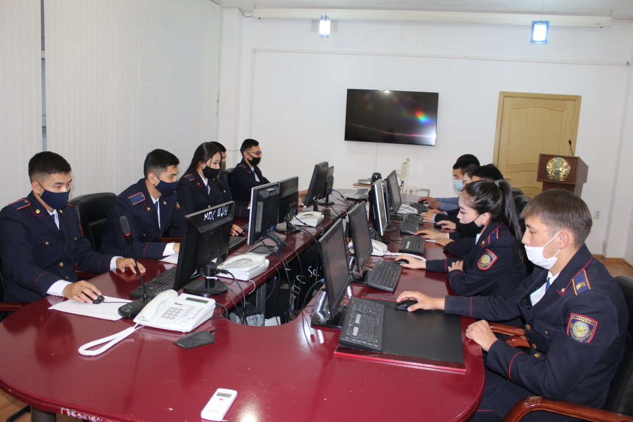 پوليتسيا سالاسىنا جاستار قىزىعۋشىلىعى ارتىپ كەلەدى