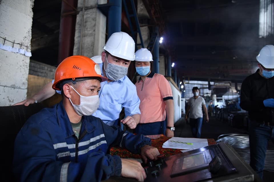 شىمكەنتتە ونەركاسىپ ءوندىرىسىنىڭ كولەمىن ارتتىرۋعا باسىمدىق بەرىلۋدە