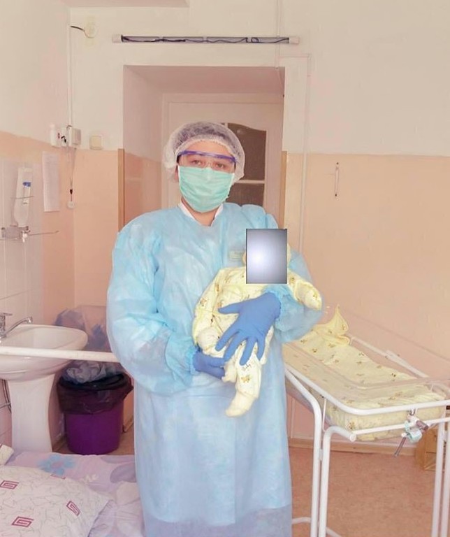 كوروناۆيرۋس جۇقتىرعان ايەل دۇنيەگە ءسابي اكەلدى