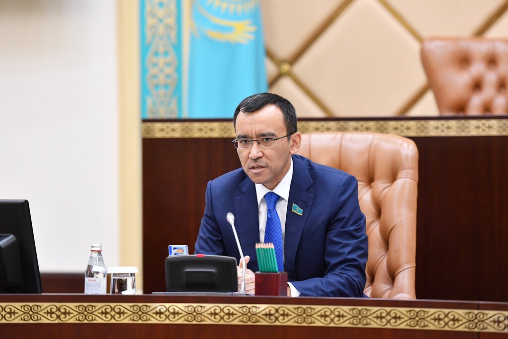 م.اشىمباەۆ: زاڭ سوت جۇيەسىن ودان ءارى جاڭعىرتۋعا سەپتىگىن تيگىزەدى