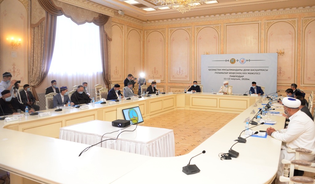 پاۆلوداردا ءدىني باسقارمانىڭ عۇلامالار كەڭەسى وتۋدە