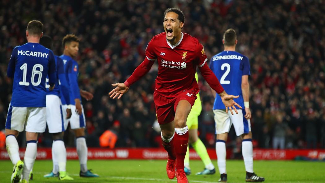 "ليۆەرپۋلدەگى" جالاقىسى ەڭ كوپ ويىنشى كىم؟