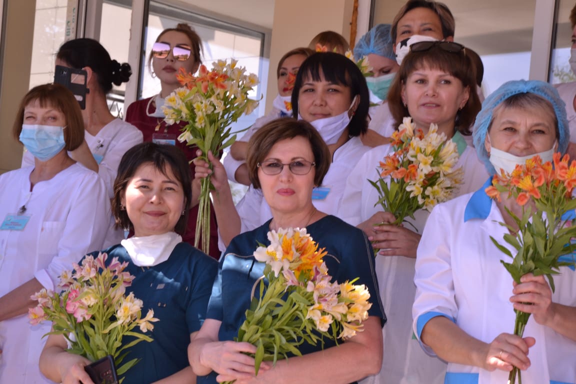 ورالدا دارىگەرلەرگە ارنالعان كوشە كونتسەرتى ءوتتى