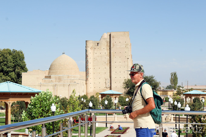 وزبەكستاندا كوروناۆيرۋس جۇقتىرعان تۋريستەرگە 3000 دوللار تولەنەدى