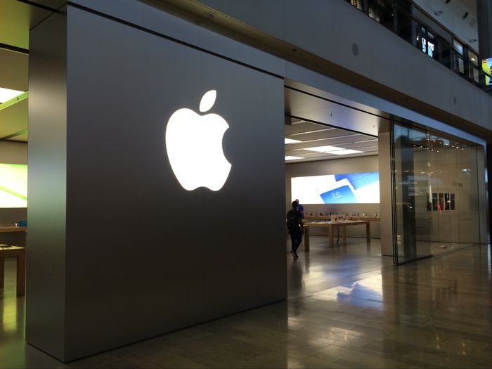 اقش-تا Apple دۇكەندەرى قايتا جابىلۋدا