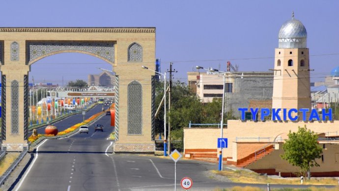 تۇركىستان تۇماۋراتىپ تۇر