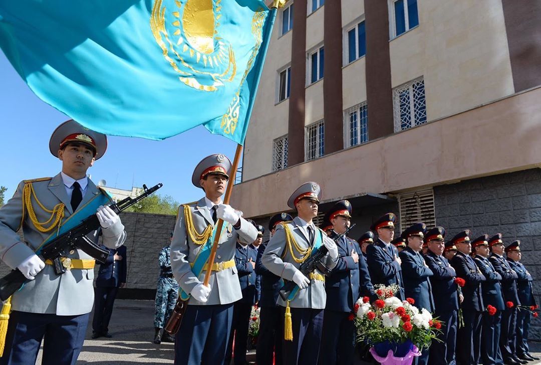 پاۆلودار وبلىسىنىڭ اكىمى ءتارتىپ ساقشىلارىن قۇتتىقتادى