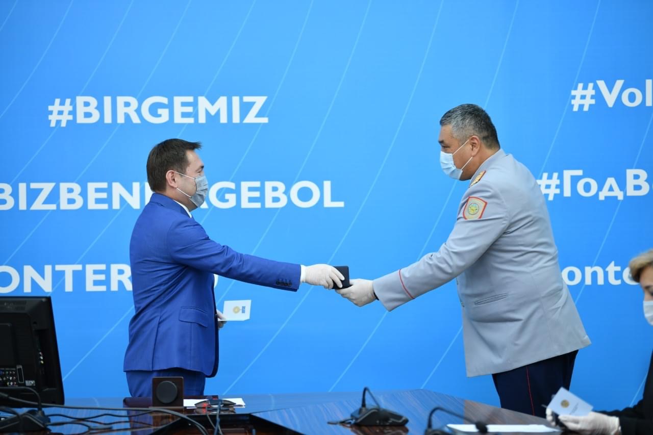 شىمكەنتتىكتەر "حالىق العىسى" مەدالىمەن ماراپاتتالدى