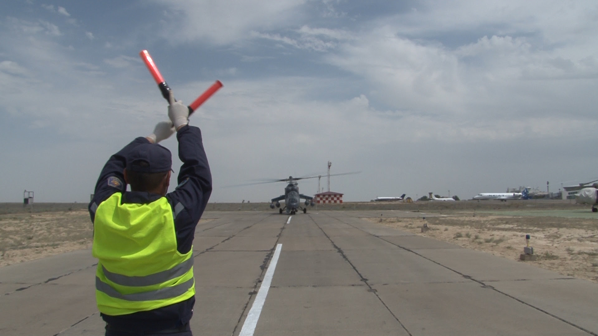 اسكەري-اۋە كۇشتەرى جاڭا جاۋىنگەرلىك تىكۇشاقتارمەن تولىقتى