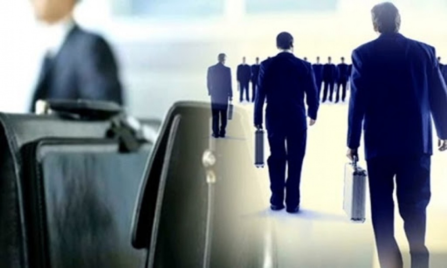 مەملەكەتتىك قىزمەتشىنىڭ ءتارتىبىن قارايدى