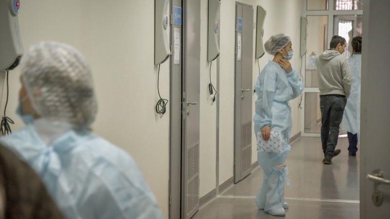 ەلىمىزدە وتكەن تاۋلىكتە 492 ادام كوروناۆيرۋس جۇقتىرعان