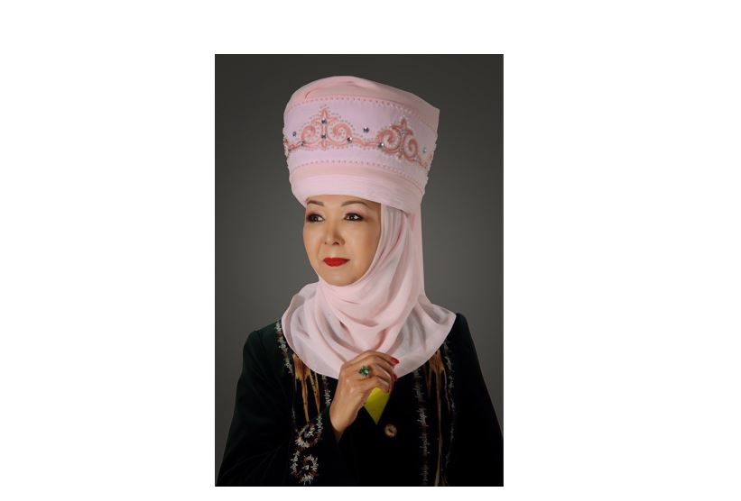 سالامات سادىقوۆا: الاتاۋدىڭ باۋرايىندا ءان سالدىم