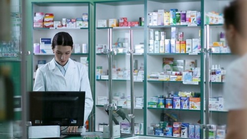 الماتىداعى "گاۋحارتاس" ءدارىحانالار جەلىسى ءدارىحانالاردا سوڭعى كۇندەرى كەزەك ازايعانىنا سەندىرگىسى كەلدى