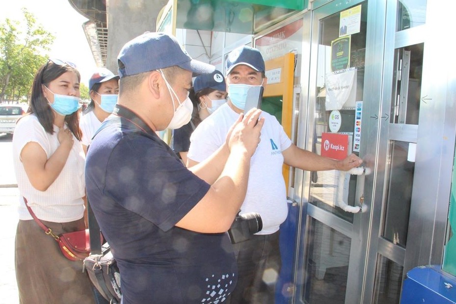 سىبايلاس جەمقورلىققا قارسى قىزمەت ءدارى-دارمەك باعاسىن باقىلاۋدا