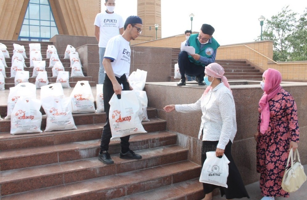 وبلىس مەشىتتەرى مۇقتاج جاندارعا كومەك كورسەتۋدە